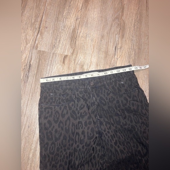 Brax Mary Trousers in Brown Black Muted
Cheetah Leopard Print Pants Sz 27 - Picture 3 of 7